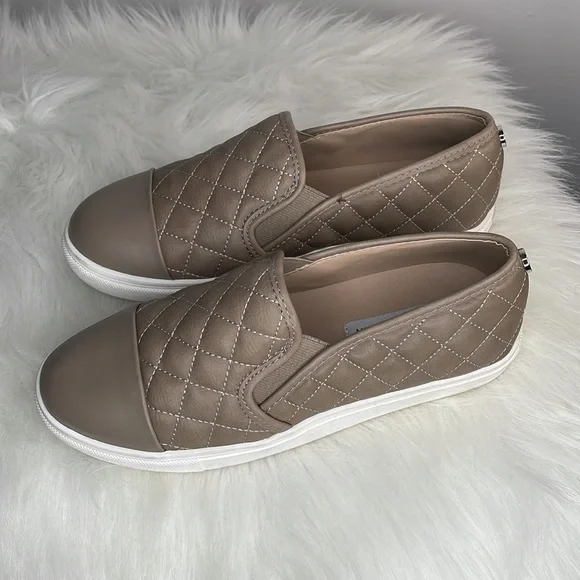 Steve Madden | Zaander Slip-On Sneaker - Gray - Picture 8 of 11